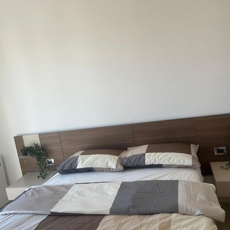 Appartamento Happy House Milano Esterno foto